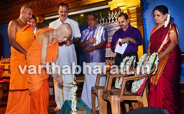 ಹರಿಕಥೆಯ ಬಗ್ಗೆ ಮಕ್ಕಳಿಗೆ ಶಿಕ್ಷಣ ಅಗತ್ಯ: ಪೇಜಾವರ ಶ್ರೀ